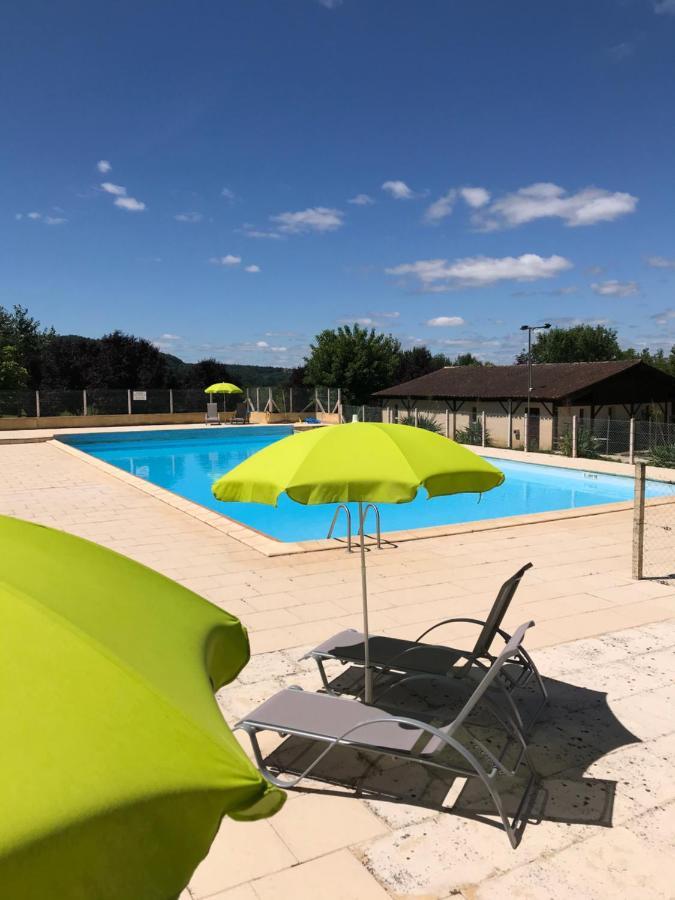 מלון Saint-Julien-de-Lampon Camping Le Mondou מראה חיצוני תמונה