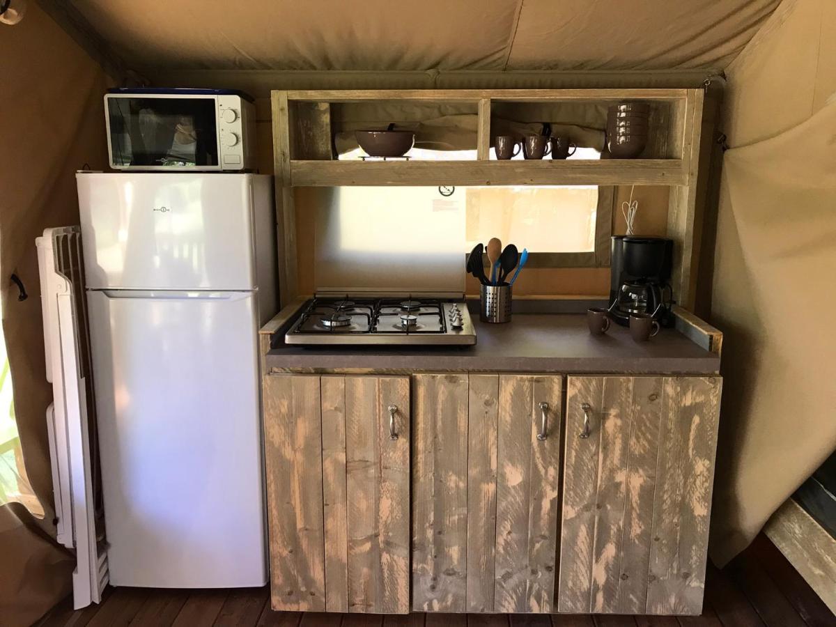 מלון Saint-Julien-de-Lampon Camping Le Mondou מראה חיצוני תמונה