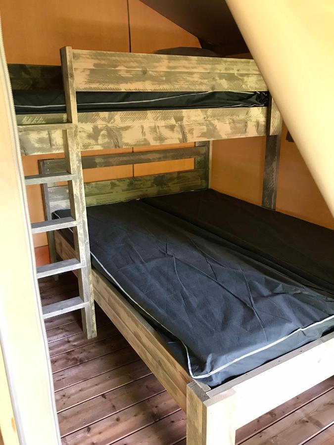 מלון Saint-Julien-de-Lampon Camping Le Mondou מראה חיצוני תמונה