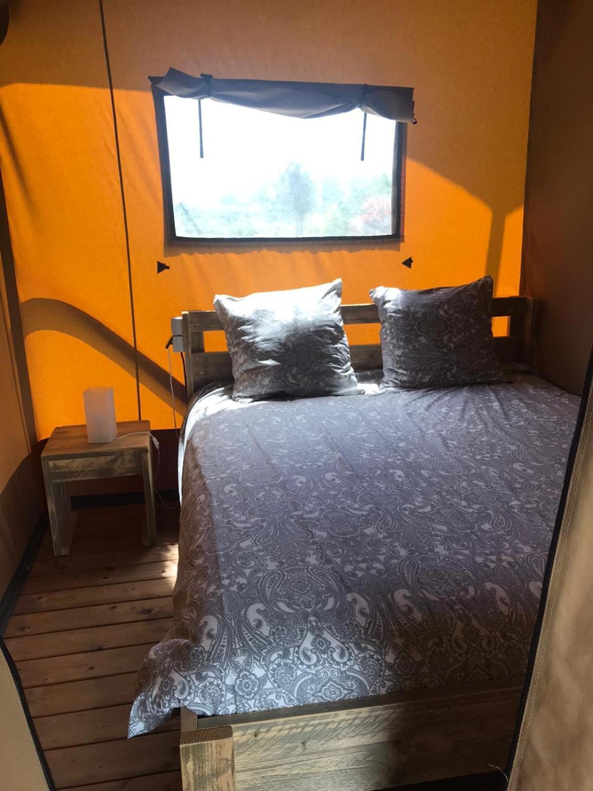 מלון Saint-Julien-de-Lampon Camping Le Mondou מראה חיצוני תמונה